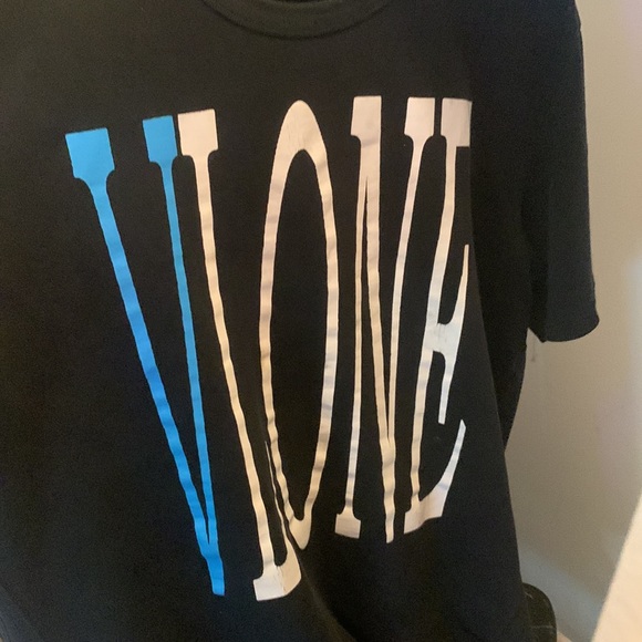 Vlone T - Picture 4 of 5